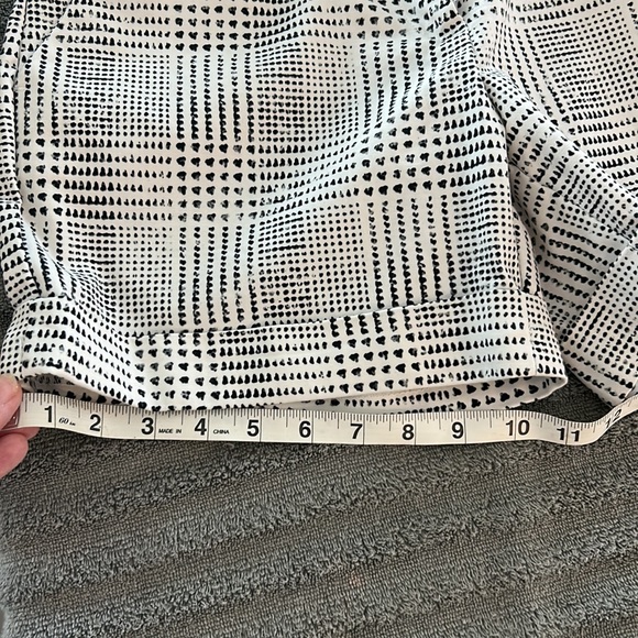 Apt 9 shorts - Picture 4 of 5